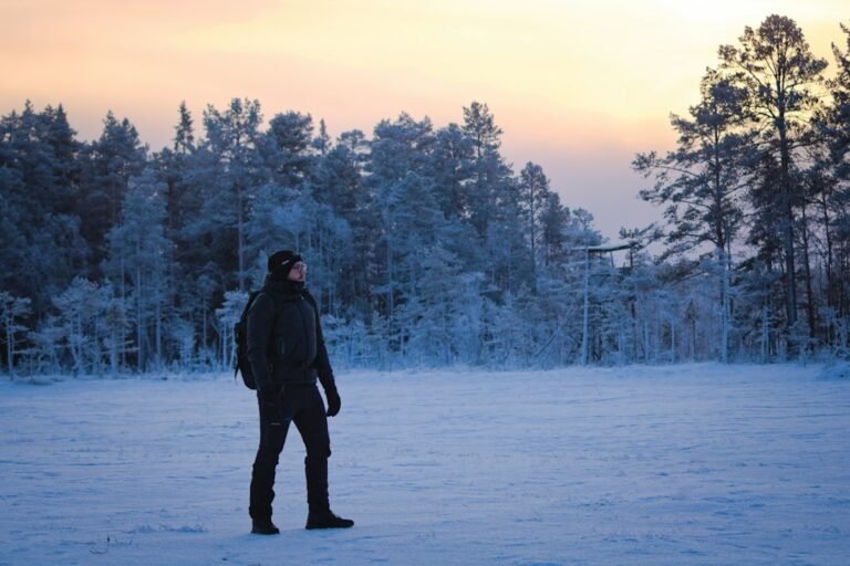 Illustrative winter clothing image for the PBNBP heated vest review