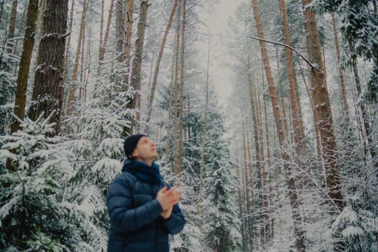 Illustrative winter clothing image for the Solana Gear heated vest review