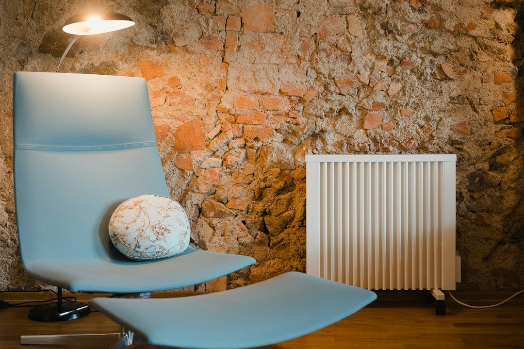 Illustrative portable electric heater for the Top Heat review